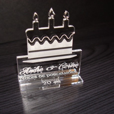 Gateau anniversaire marque place 2012 avec gravure